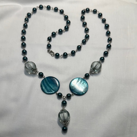 Hand Crafted Blue/Turquoise and Silver Necklace, Bracelet and Earrings - Picture 4 of 4